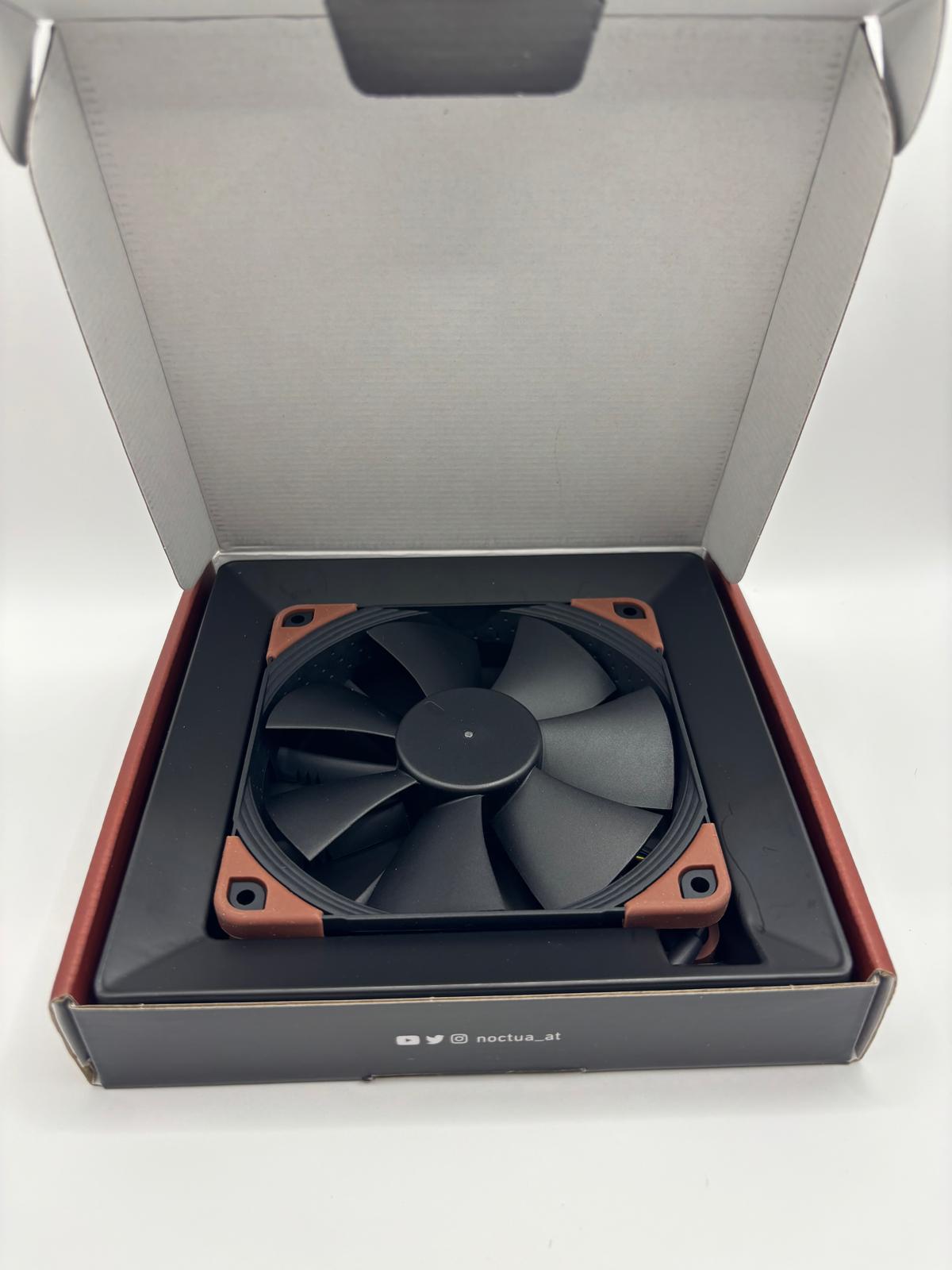 Noctua NF-F12 industrialPPC-24V-3000 Ventilátor