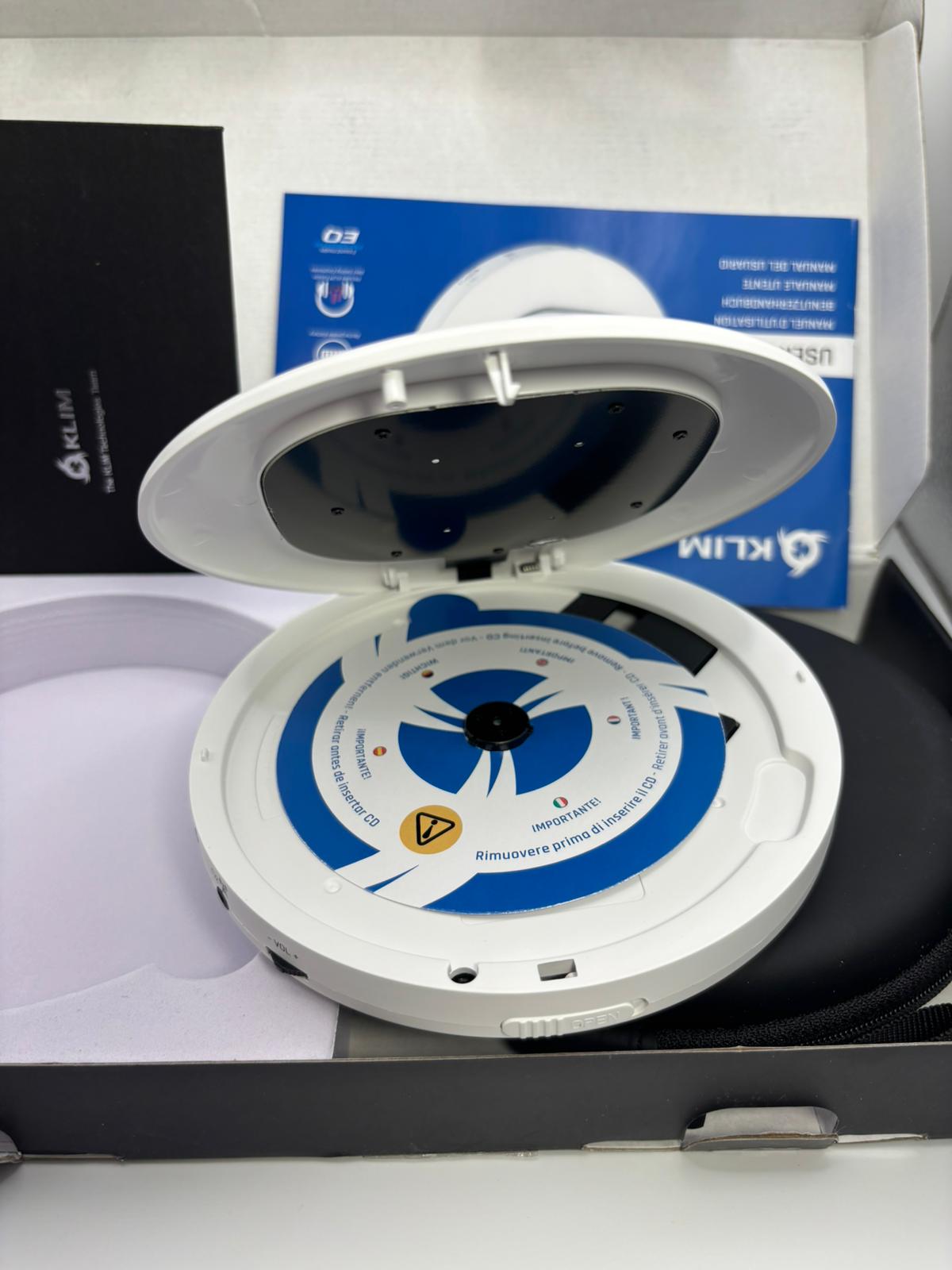KLIM Journey hordozható CD-lejátszó – Fehér (Bluetooth, Akkumulátor, Tok, Fülhallgató)