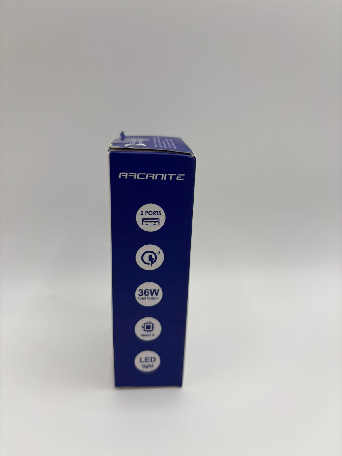 ARCANITE Kétportos Autós Gyorstöltő – 36W, Qualcomm Quick Charge 3.0 (AKCC-236)