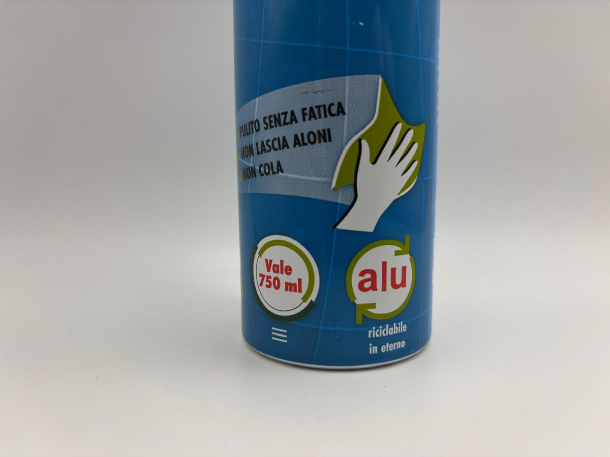 Chiaro Luce Vetri – Zsíroldó és ablaktisztító aeroszol (300 ml / 750 ml-nek megfelelő kiadósság)
