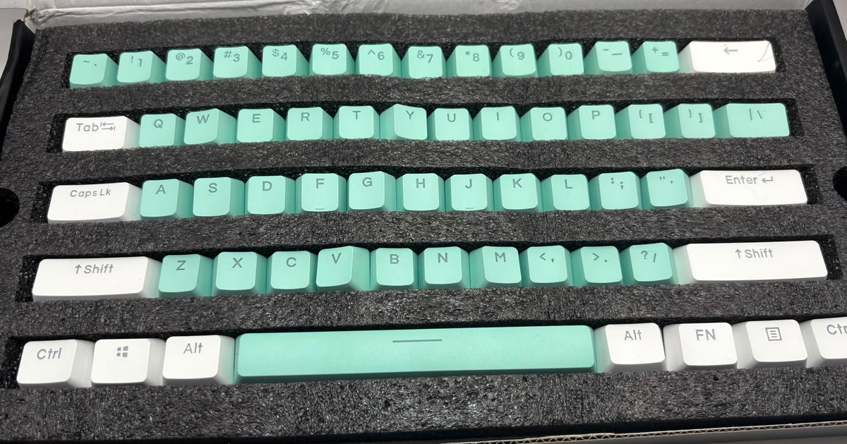 Mountain Backlit PBT Double Shot Keycap Set – Aquamarine B